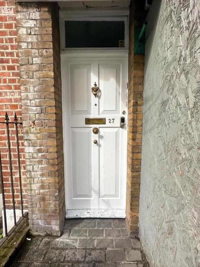 Number 27 Guesthouse London Exteriör bild